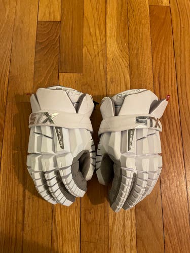STX Rzr2 Lacrosse Gloves