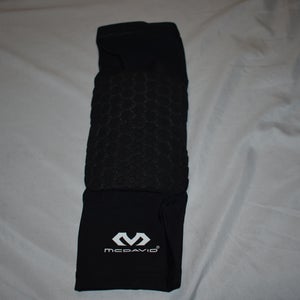 McDavid HEX Compression Sleeve, Black, Medium