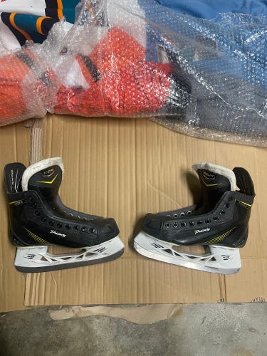Used CCM Regular Width Size 4.5 Tacks 3052 Hockey Skates