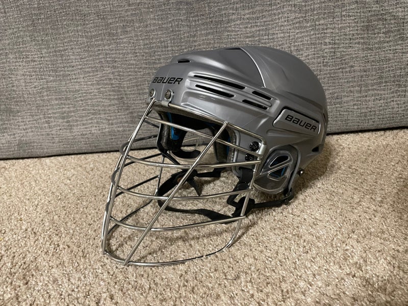 Box/indoor lacrosse helmet