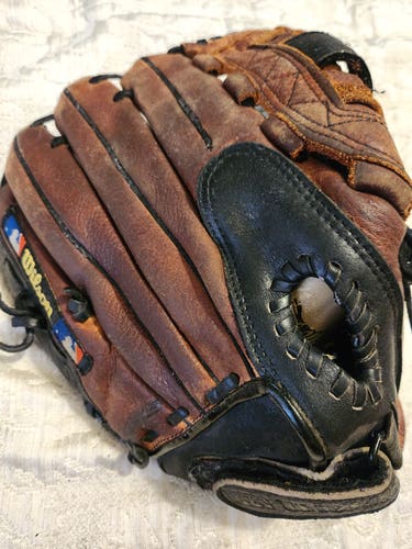 Wilson Right Hand Throw Pro Select A2476 Baseball Glove 12.5"