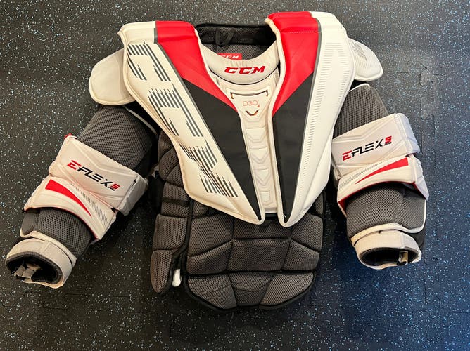 Used Large CCM Pro Stock Eflex 5 pro Goalie Chest Protector