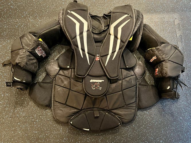 Vaughn Velocity V7 XF Pro Hockey Goalie Chest Protector