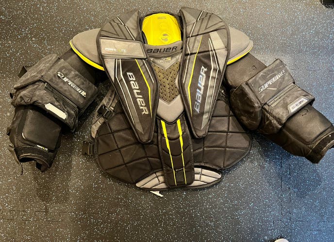 Medium Bauer Supreme 2S Pro Goalie Chest Protector