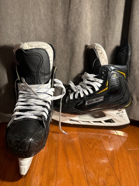 Senior Used Bauer Supreme 2S Pro Hockey Skates Wide Width Pro Stock Size 10