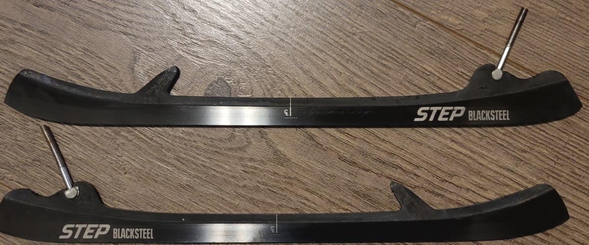 TRUE Step 2-Piece Goalie Skate  Runner StepSteel BlackSteel