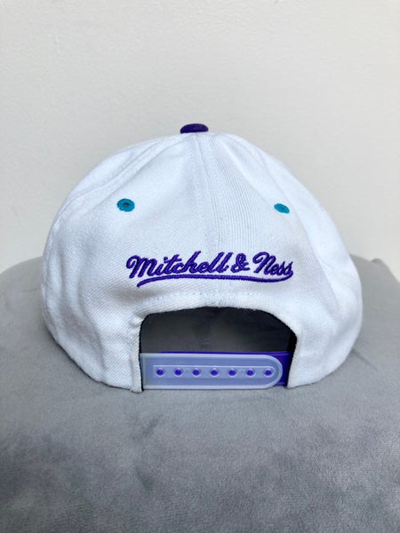 NBA (Mitchell & Ness) - Charlotte Hornets Hardwood Classics Snapback Hat OSFA