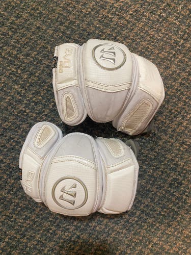 Used Large Warrior Burn Arm Pads Come With Large Under Armor As Well