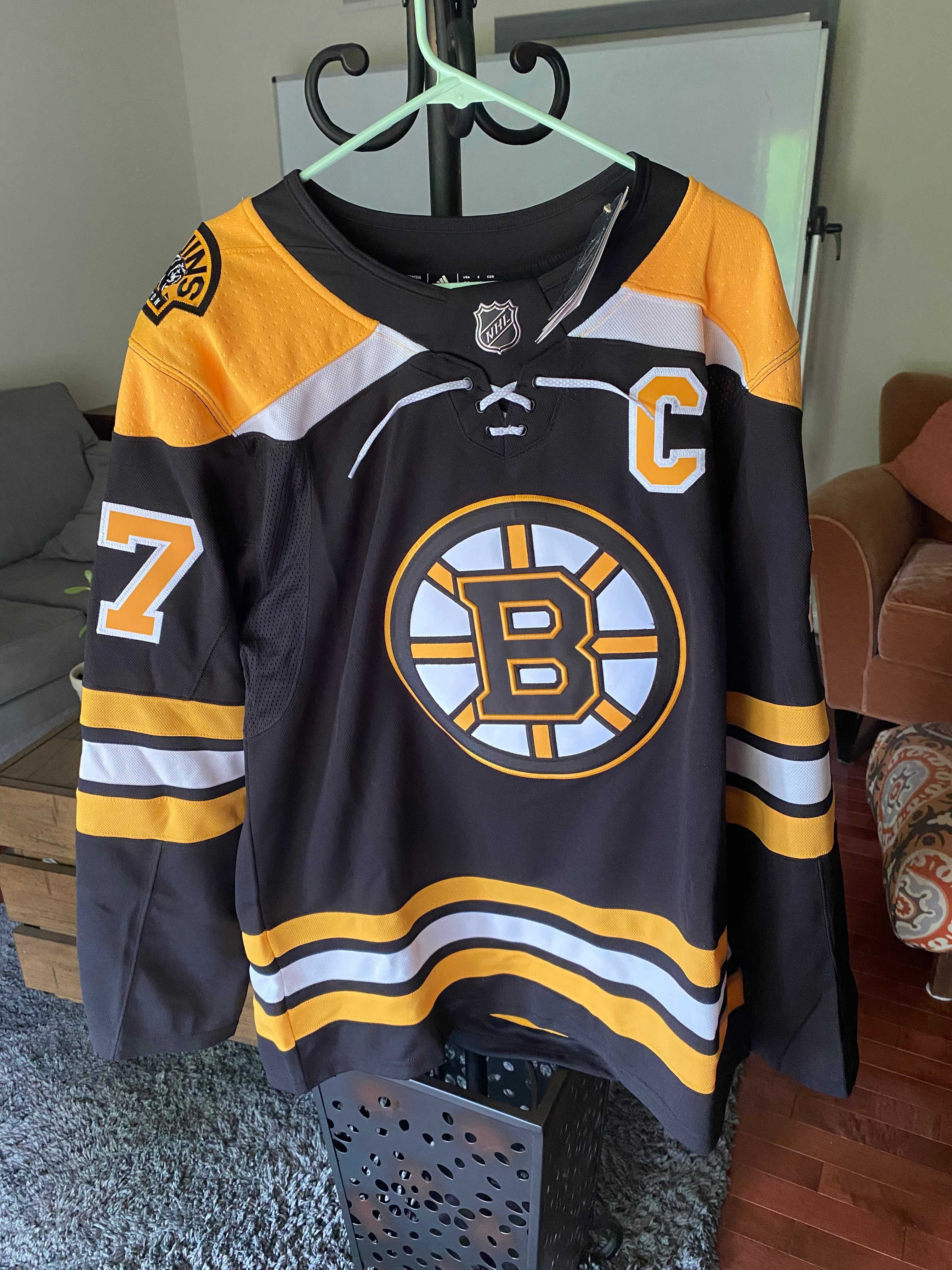 Reebok EDGE Patrice Bergeron Boston Bruins Authentic With Stanley Cup  Champions Jersey - White