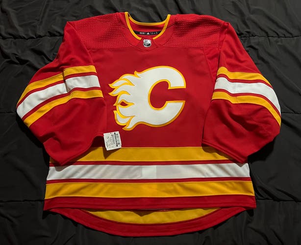 New Adidas Calgary Flames Red Home Goalie Cut Jersey Size 58G MIC Made in Canada NWT