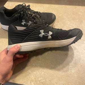 Under armor turf shoe Mens size 10.5
