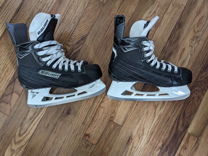 Senior Used Bauer Nexus 6000 Hockey Skates Size 9.5