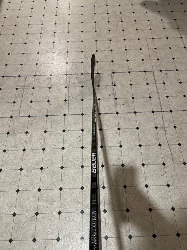 Senior Left Hand P92 Pro Stock Vapor Hyperlite Hockey Stick