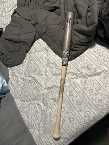 (-3) 30.5 oz 33.5" Cooperstown Bat Company BYU wood bat