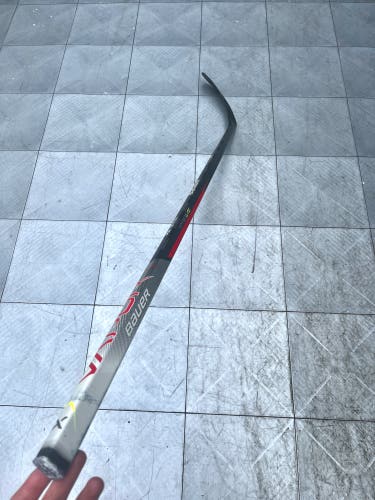 Intermediate Right Handed P92 Vapor Hyperlite Hockey Stick