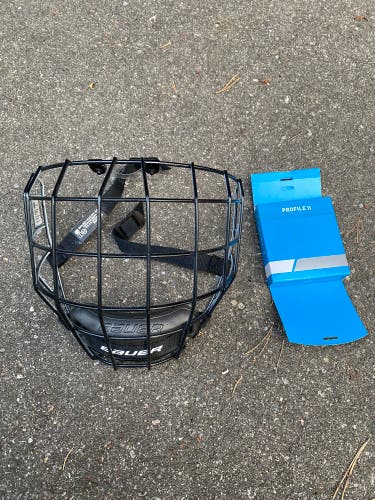 Brand New Bauer Full Cage Profile II Facemask Medium