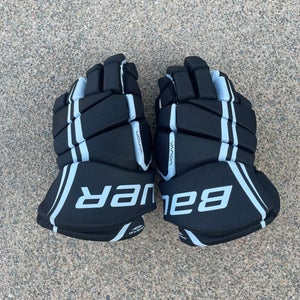 Barely Used 14” Bauer Vapor x3.0 Gloves