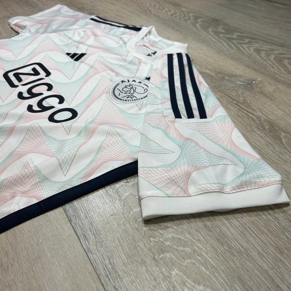 Ajax Amsterdam 2021-22 Third Kit, Men's Fashion, Activewear on