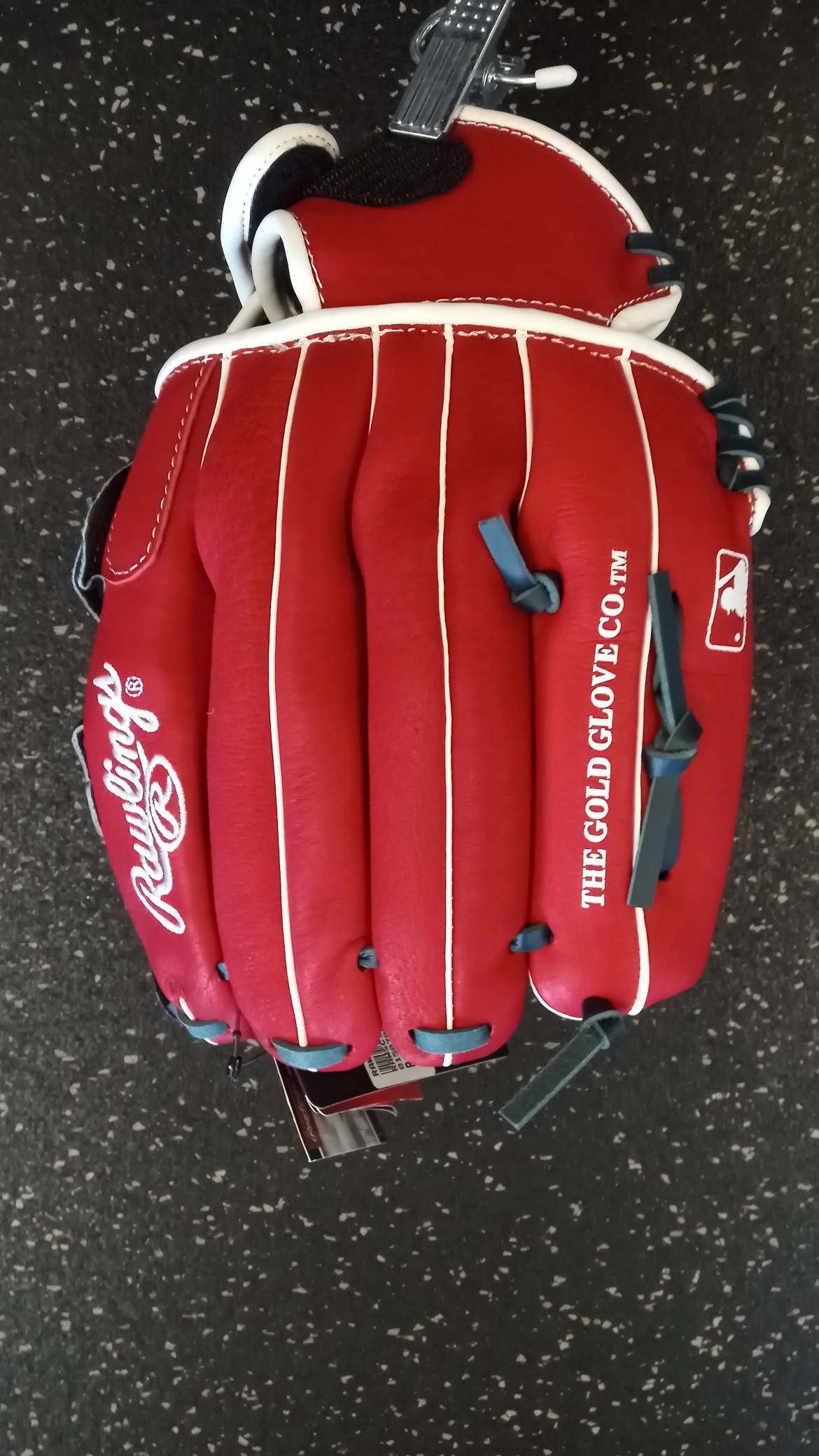 New Rawlings Right Hand Throw Baseball Glove 11.5"