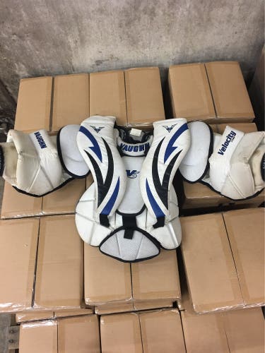 Used Small Vaughn  Velocity V5 7190 Goalie Chest Protector