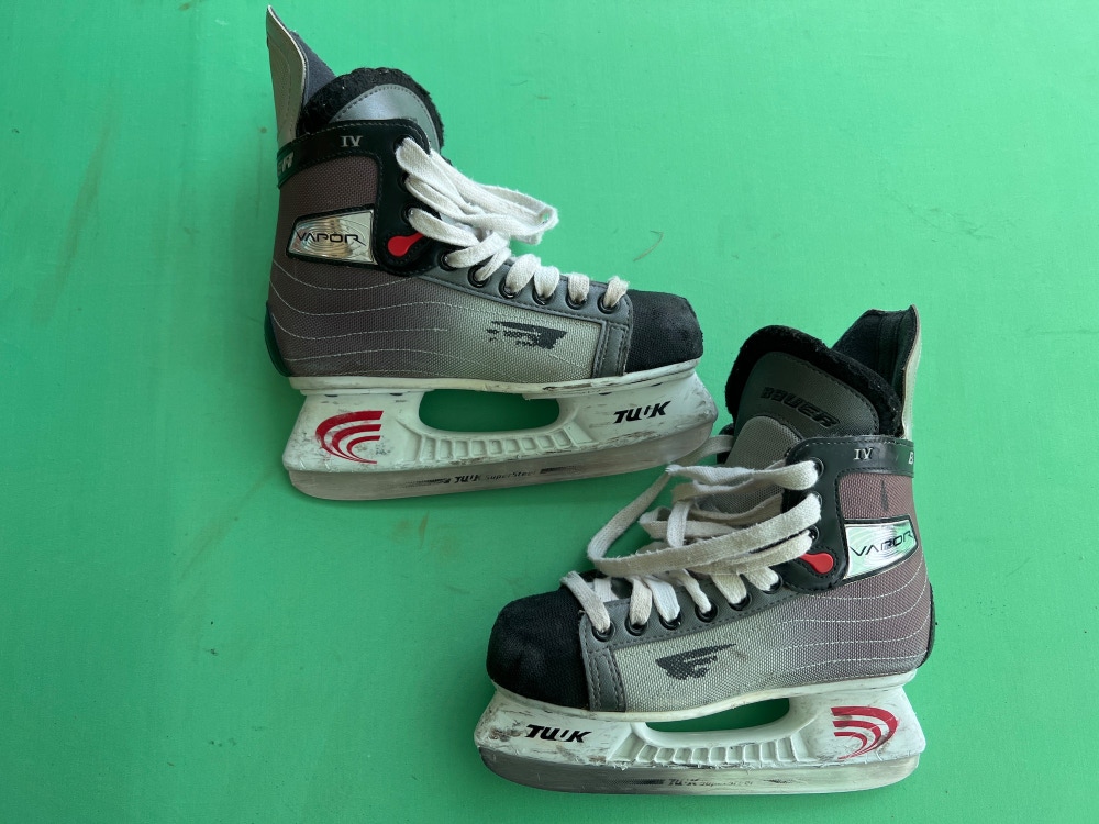 Junior Used Bauer Vapor IV Hockey Skates D&R (Regular) 3.0