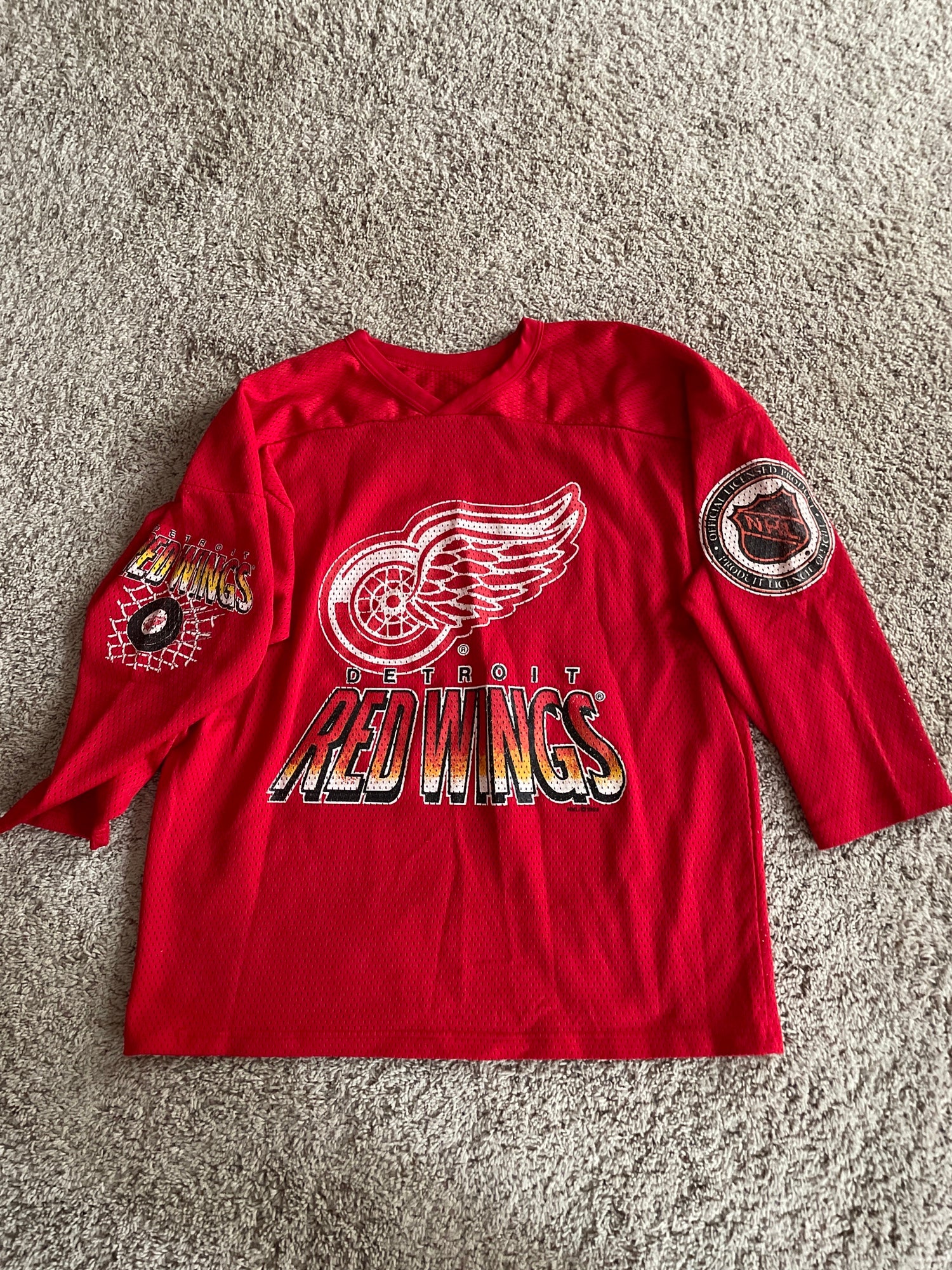 Detroit Red Wings Jerseys  New, Preowned, and Vintage