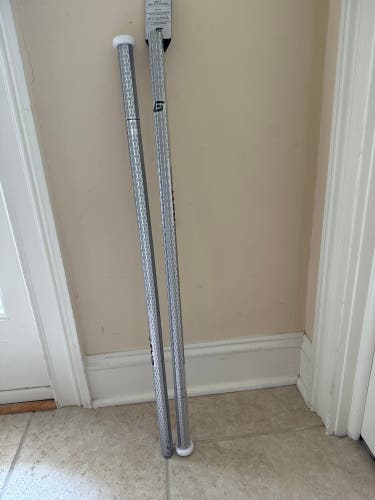 1 New And 1 Barely Used Gait Ice Shaft