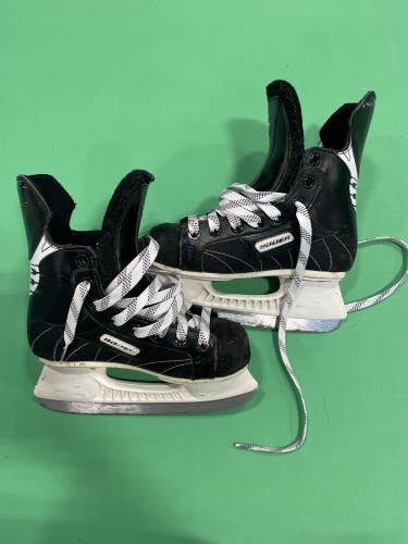 Used Junior Bauer Impact 200 Hockey Skates (Regular) - Size: 1.0