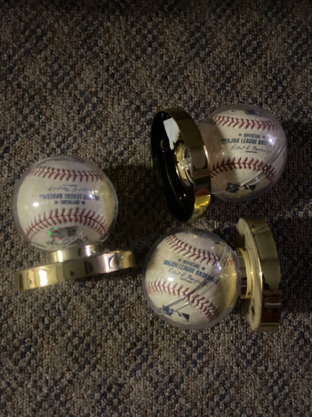 boston redsox/Minnesota twins players autographed MLB baseballs