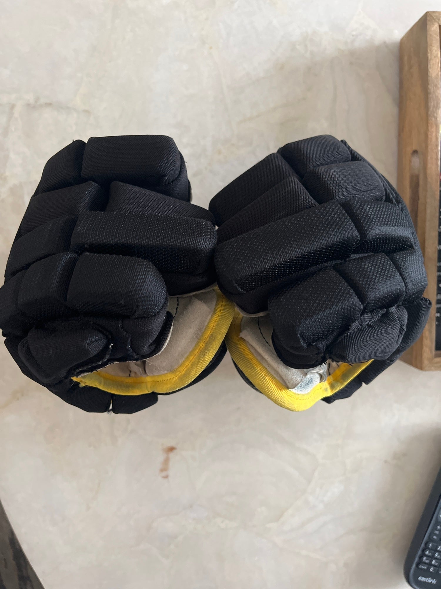 Bauer Custom Team Glove - Senior — Pro Sport Clothing Company