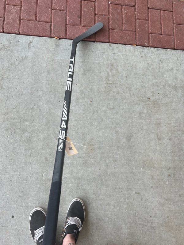 Best Easton Mako M2 Junior Composite Hockey Stick Used One Season. Good For  Kids Under 12. This Stick Was $159 Brand Newasking 60 Bucks for sale in  Quinte West, Ontario for 2023