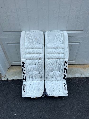 33" CCM  Extreme Flex 4 Goalie Leg Pads