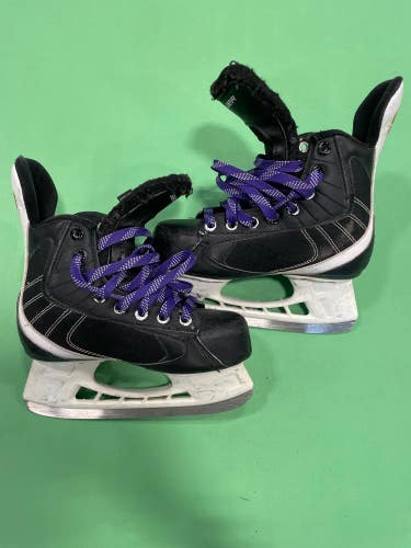 Used Junior Bauer Flexlite 2.0 Hockey Skates (Regular) - Size: 1.0