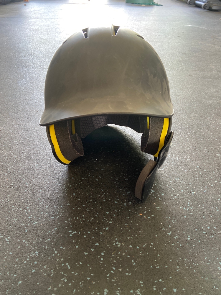 Used 6 1/2 - 7 1/2 Under Armour UABH2-100 Batting Helmet