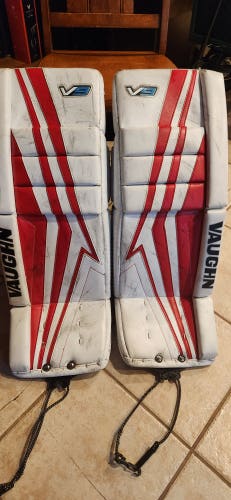 Used 28" Vaughn Velocity V9 Goalie Leg Pads