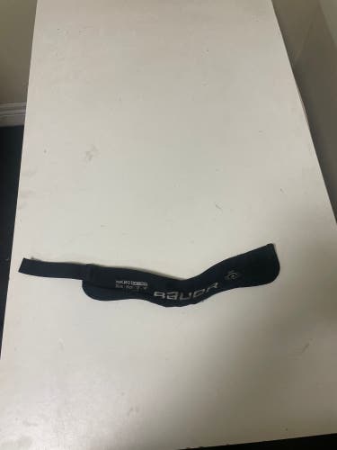 Bauer Neck Guard S/M Used