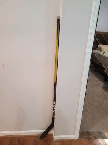 Senior New Right Handed Bauer Supreme 3S Pro Grip Hockey Stick P88 Flex 87