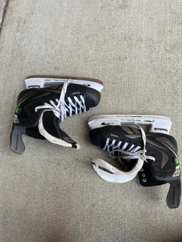 Senior Used Reebok 9K Pump Hockey Skates EE (Extra Wide) 10
