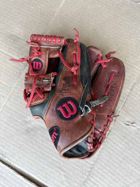 Used Wilson A2K Right Hand Throw Pitcher Baseball Glove 11.5"