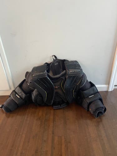 Used Medium Bauer Vapor 2X Pro Goalie Chest Protector