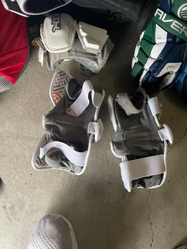 Used Medium/Large Warrior Burn Pro Arm Pads