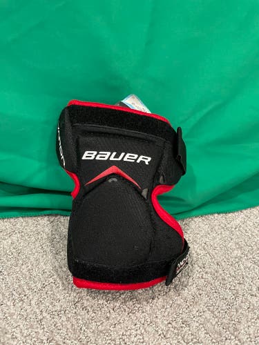 Youth Bauer X900 Goalie knee guards Youth