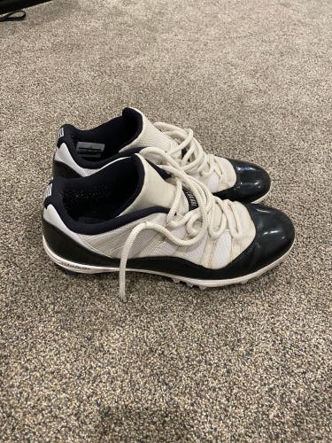 Jordan 11 cleats low