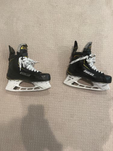 Used Bauer Supreme 2s Pro Skates, size 8D