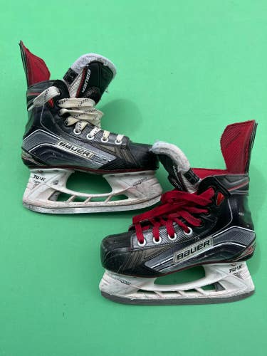 Used Junior Bauer Vapor X700 Hockey Skates (Regular) - Size: 1.0