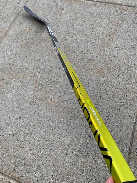 Used Senior Bauer Supreme UltraSonic Left Hockey Stick P28 Pro Stock