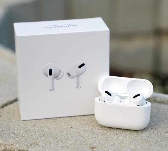 Apple AirPods Pro 1st Generation