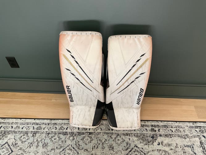 Used 32" Bauer Hyperlite Goalie Leg Pads