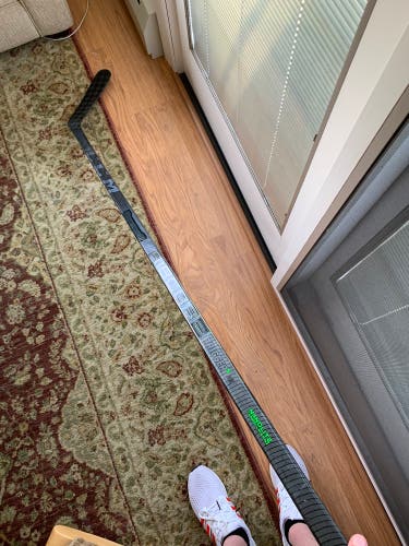 Senior Right Handed P29  Trigger 6 Pro Hockey Stick