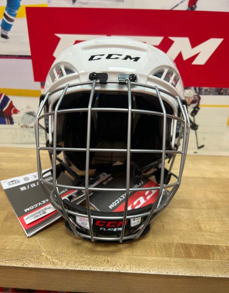 New Adult large White CCM FL 40 Helmet with Mask Combo.